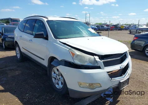 2012 Chevrolet Traverse Ls z USA, uszkodzony, nr VIN 1GNKRFED9CJ175351